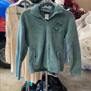 Women’s Large Teal Patagonia Sweatshirt